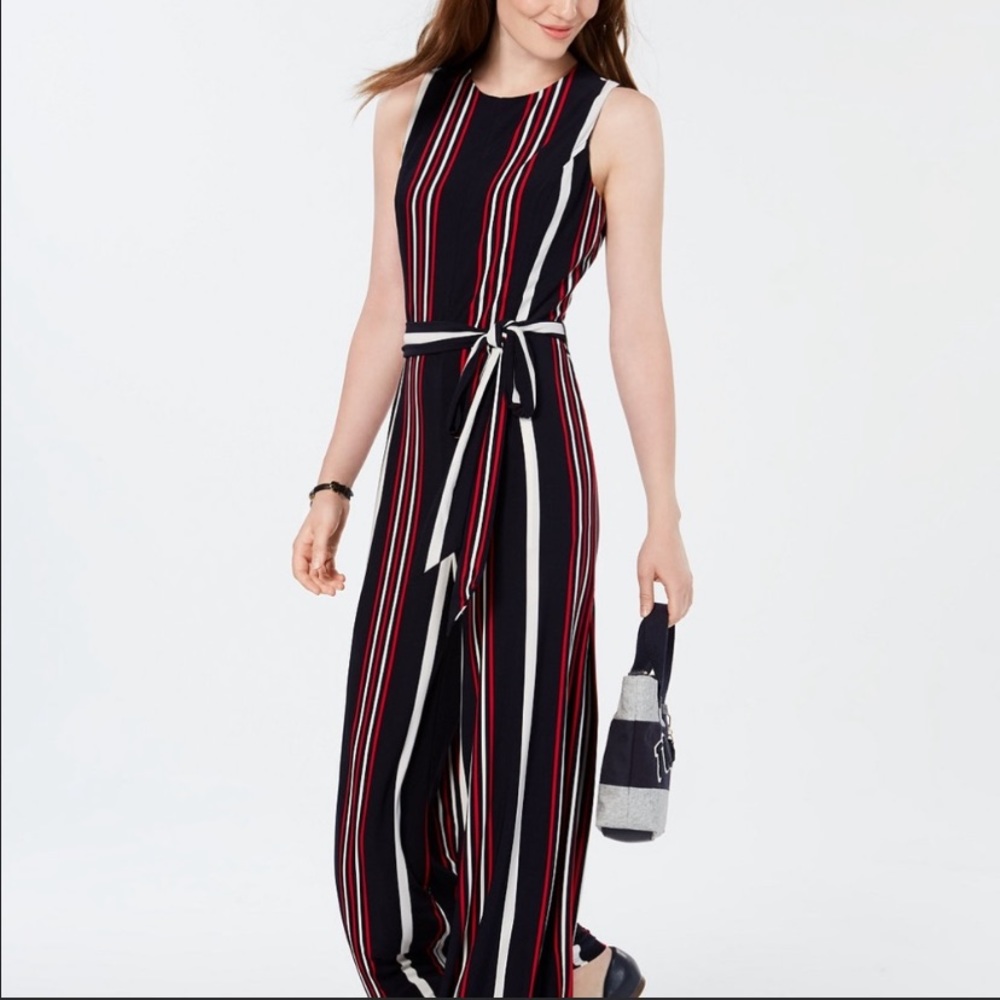 🔥🔥🔥IN SEARCH OF EXCELLENT/NEW CONDITION TOMMY HILFIGER JUMPSUIT SIZE 10🔥🔥🔥